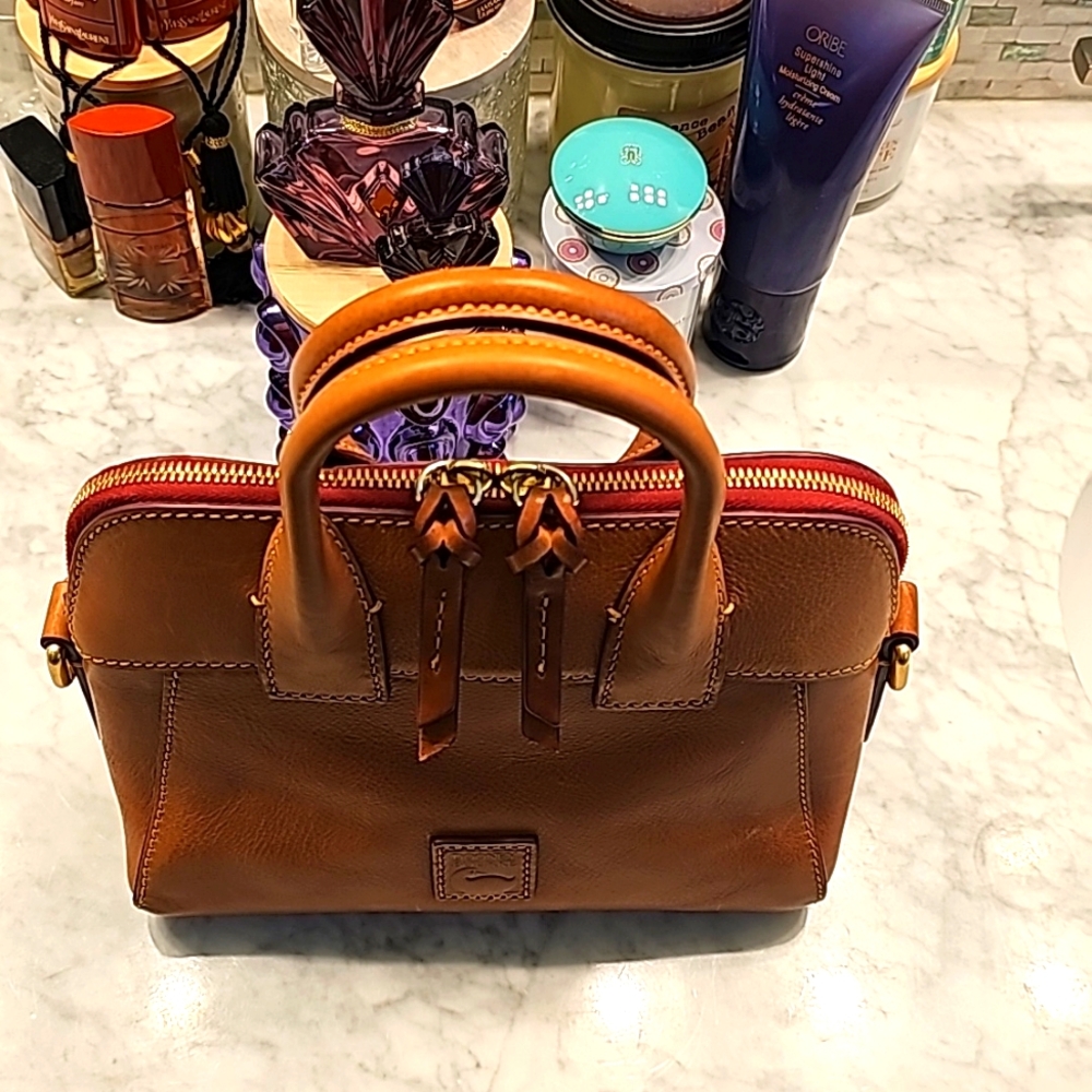 VINTAGE DOONEY AND BOURKE FLORENTINE CAMERON CROSSBODY SATCHEL IN TAN COLOR Sz S - Picture 14 of 16